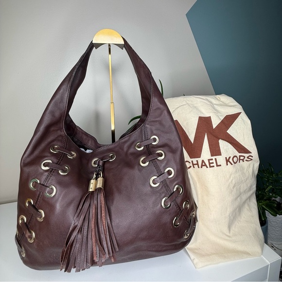 Michael Kors Astor Brown Leather Studded Grommet Tassel Hobo Shoulder Bag Y2K - Picture 1 of 12